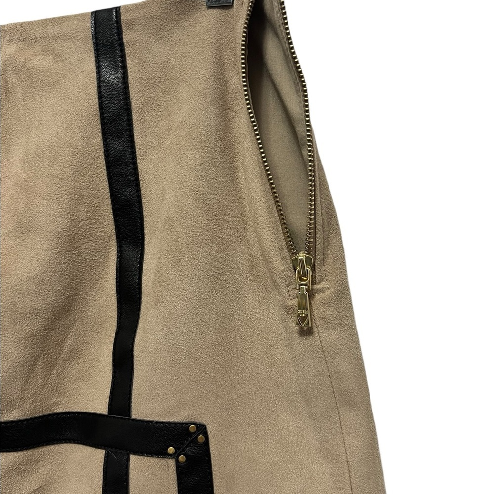 Guess Tan A-line Mini Skirt. Faux Tan Sueadewith Faux Black leather accent - Picture 5 of 9